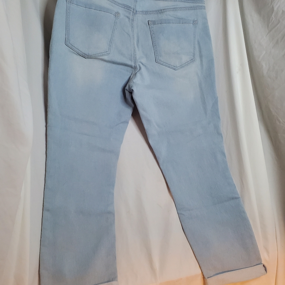 Mid Rise Stretch No Boundaries size L Large 11-13 Light Wash Denim Jean look - Picture 4 of 7